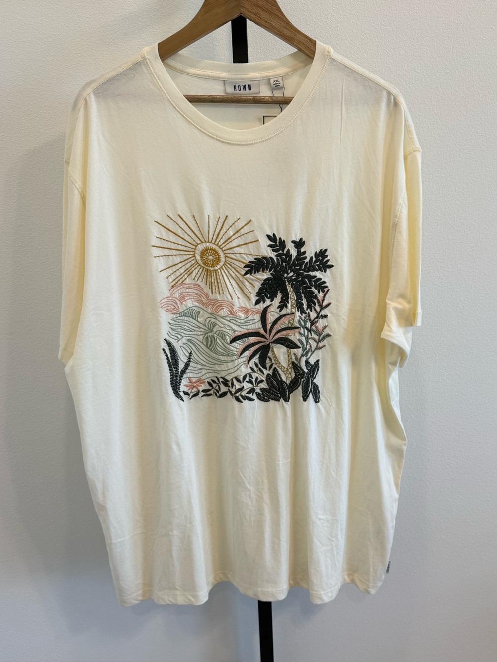 NWT ROWM Cream Tropical Embroidered Print Short Sleeve Tee Vacation Resortwear